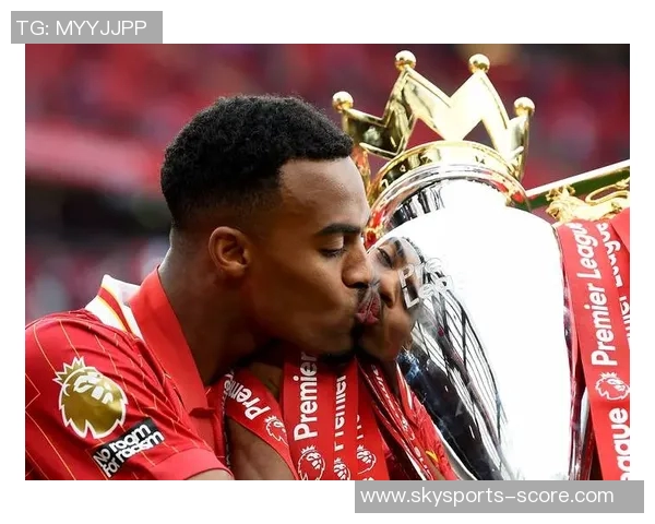 德甲精彩对决那不勒斯3-0战胜利物浦绝杀瞬间震撼全场分析 德甲精彩对决那不勒斯3-0战胜利物浦绝杀瞬间震撼全场分析