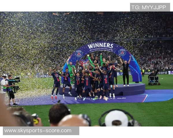 英超激战:巴黎圣日耳曼大胜曼城红牌争议引发全场热议与激情 英超激战:巴黎圣日耳曼大胜曼城红牌争议引发全场热议与激情