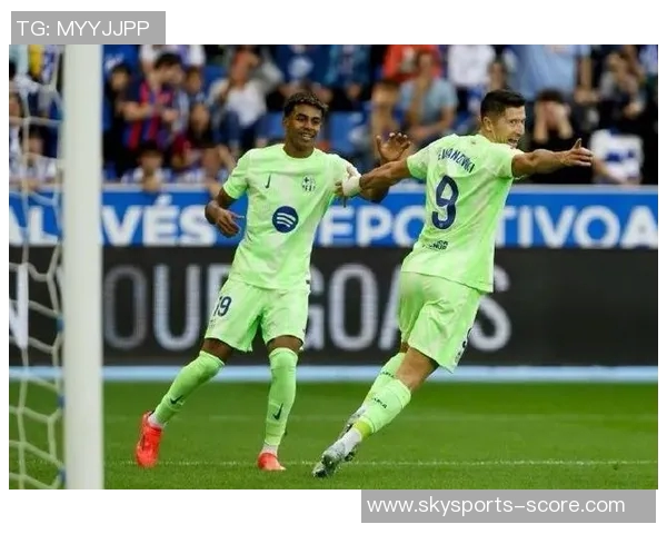 国王杯激战那不勒斯凭借帽子戏法力克莱比锡晋级四强